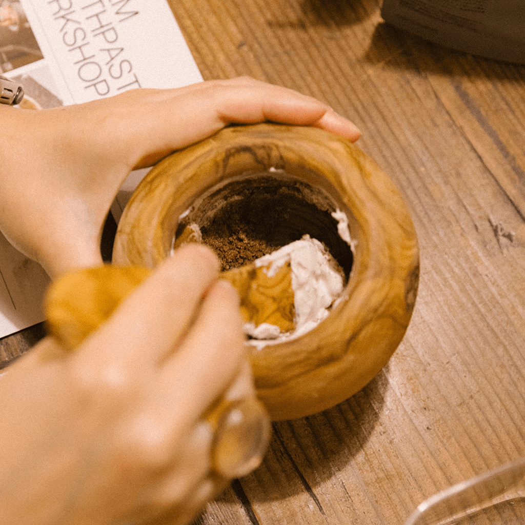 
                  
                    【GOLEM×15/e organic】天然クレイ＆オーガニックスパイスの歯みがき粉づくりワークショップ【FRIENDS会員様：500円OFF】
                  
                